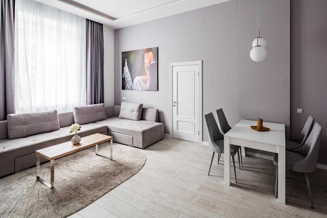 Leogrand Deluxe Apartments On Horodotska 33 利沃夫 外观 照片